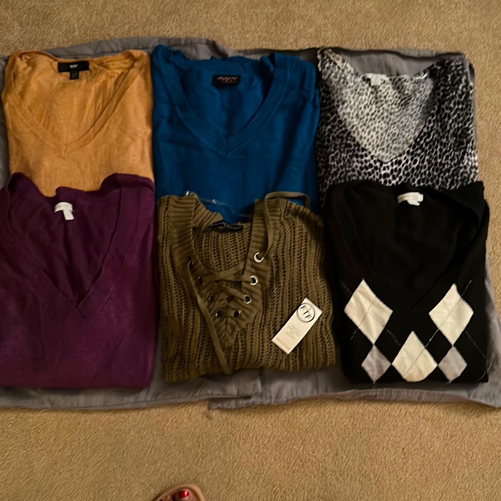 V-neck sweaters rich colors